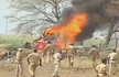 Gopinath Munde cremated; supporters torch vehicles, demand CBI enquiry